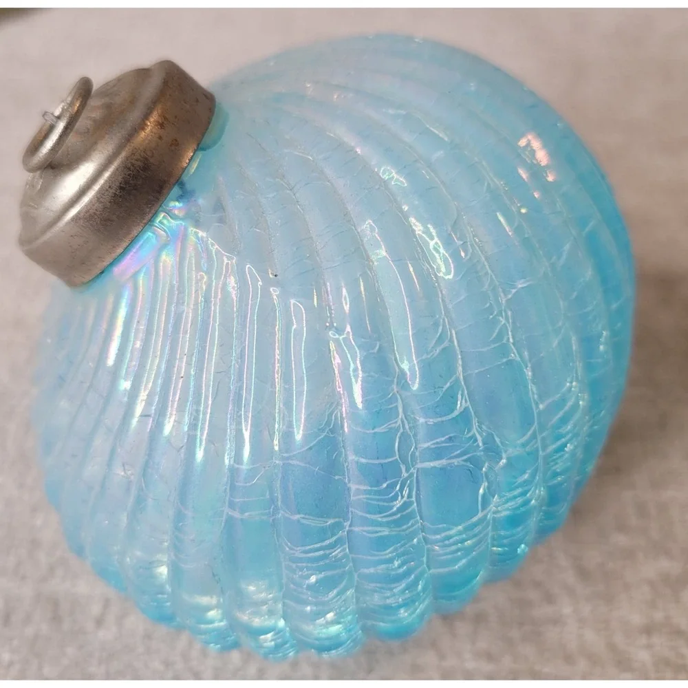 Vintage Hand Blown Iridescent Aqua Blue Art Glass Shell Christmas Ornament 3.5